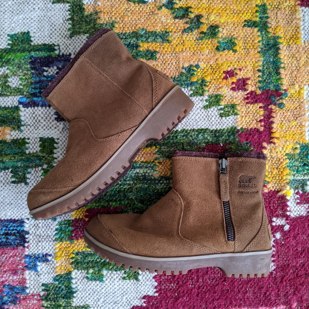 Sorel meadow zip elk ankle boots 8
